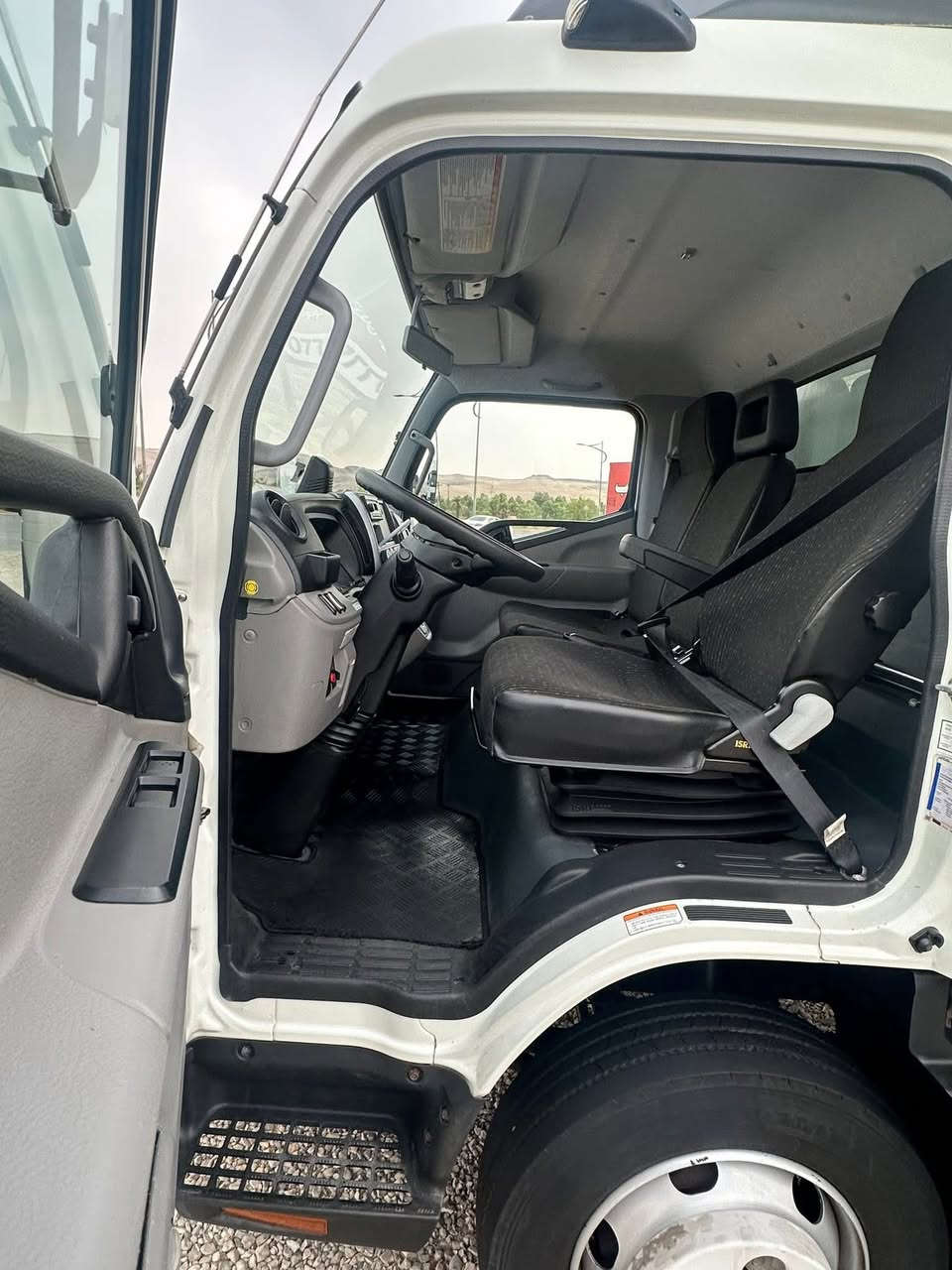 ‏سلام عليكم كنترأوروبي  ‏موديل 16 سيارة فول مواصفات سيارة كفالة عام مكينةكير شاص كشر كل كفالة عامة على وضع الشركة السيارة ما مشتغل بالعراق نهائيا جادرمسرحي سيارة دسك امامي خلفي تبريد بلادي رادار مانع انزلاقارباك تاير 17 ونص بلادي صناعة السيارة الماني الاستفسار أكثر اتصل على هذا الرقم ***********
