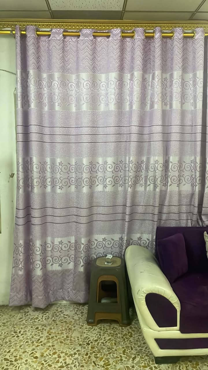 ديوان طول ١٠ أمتار مثل ما موضح الصورة
وبردات لو بنفسجي أيضا 
السعر كامل ١٧٠ الف 
الي يحب يدخل خاص


**إذا كنت صاحب هذا الإعلان وتريد حذفه لأي سبب، رجاءا أرسل رسالة إلى الدعم الفني**