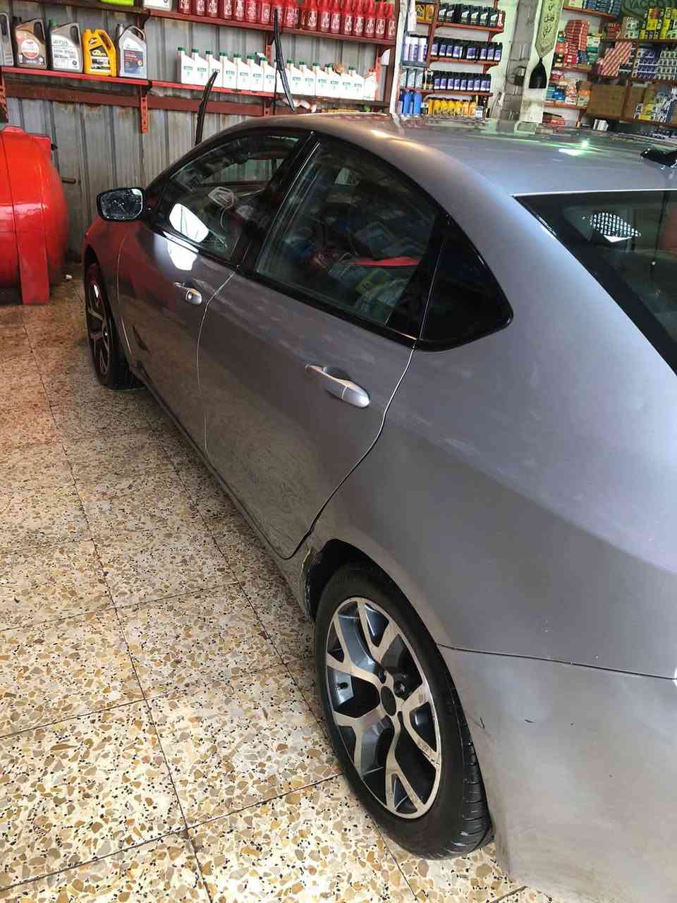 دوج دارت 2016 محرك 2400 رقم بغداد انكليزي باسمي
 سنويه 28 
هزه جديده مكان السياره بالبصره دور النفط 
محرك كير كفاله تبريد شغال تحكمات ستيرن فئه الرالي 
ضربتهه بابين ولجاملغ الخلفي جهه السايق وبيهه طخات موضحه بالصوره الجهه الثانيه وعوزهه ترتيب شويه 
سعرهه 70 /        ***********
