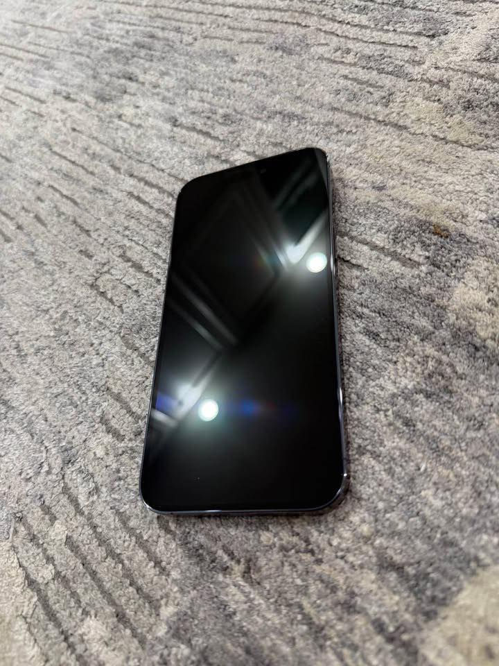 iPhone 14 pro max💜256 Gb
السلام عليكم ايفون 14 برو ماكس لون بنفسجي ذاكرة 256
جهاز نضيف حيل ما مفتوح وكلشي بي شغال 100‎%‎
بطارية 95 
مكاني بابل واذا بعيد عليك توصيل عندي
السعر 875 وقابل للتفاوض 
رقمي ***********
