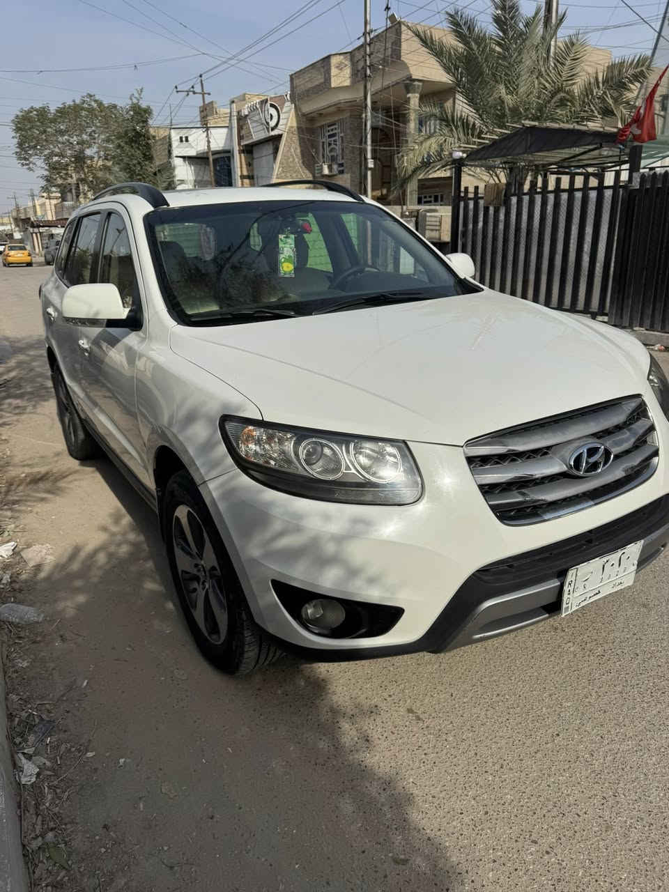 سلام عليكم 
سنتافيا موديل ٢٠١٢ خليجه رقم بغداد مميز 
كامل مواصفات مكينه (   ٦ سلندر )ويل كروم فراشه كشنات كهرباء بصمه فتحه تحكمات ستيرن كأمره حساسات إماميه خلفيه سبعه راكب بيهه صبغ باب صدر + باب سايق اثر شخوط سونار مرفق بل منشور سعر ١٧٠ $ 
موبايل ***********.  مكاني بغداد
