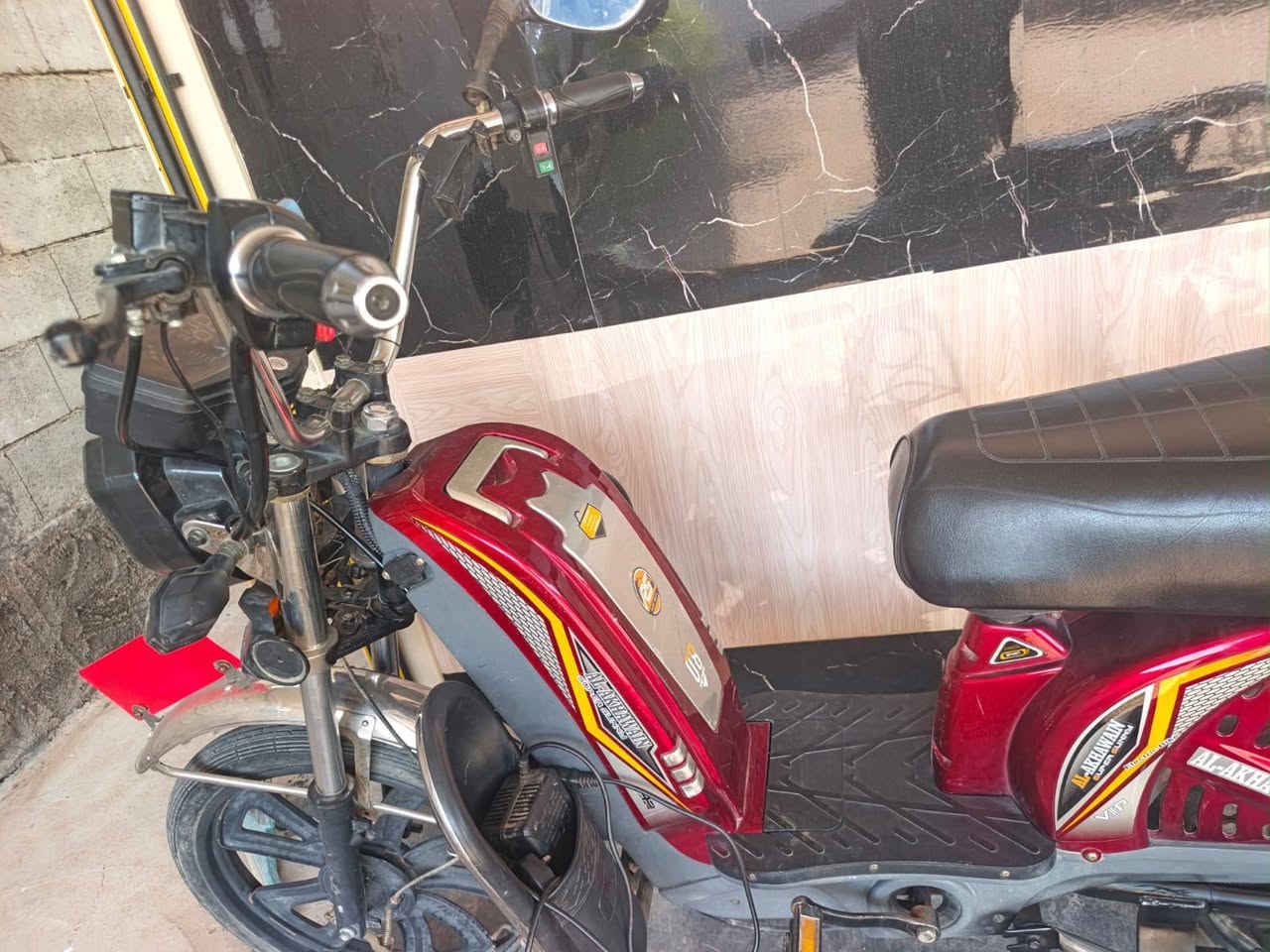 موطور شحن للبيع نقص بطاريات اثين فقط
السعر 350


**إذا كنت صاحب هذا الإعلان وتريد حذفه لأي سبب، رجاءا أرسل رسالة إلى الدعم الفني**