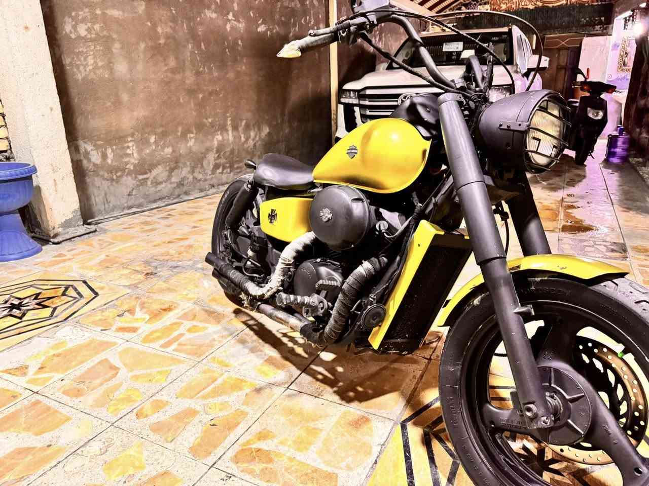 السلام عليكم اخوان هوندا شادو ٤٠٠ مرقم بغداد باسمي تحويل ثاني يوم مزوده كوستم ببر شغل كوست رايدر الدراجه عليها ويل كب امامي خلفي وتايرات جوبلس ومري كاربون فايبر واغلفه وكفرات كامله لونها اخضر مميز والدراجه شوفت عينكم السعر ٢١ وبيه مجال مكان الدراجة بغداد اي استفسار خاص او على الرقم 
***********
