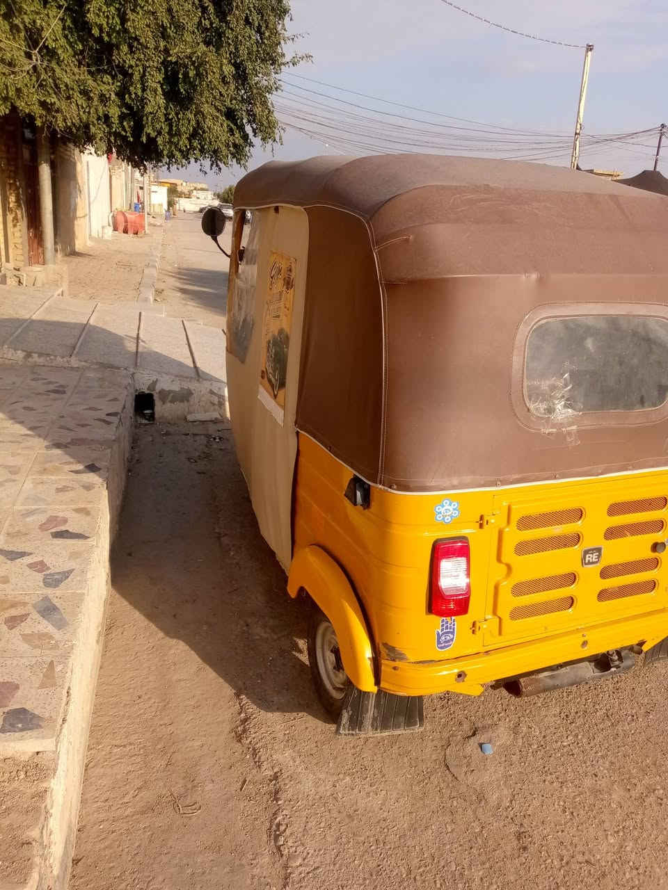 سلام عليكم شباب تكتك للبيع موديل2019/7/29 وطالعه بل 20 ووكيلها سيد خلدون ميسان  سعر 5 وبيهه مجال***********
