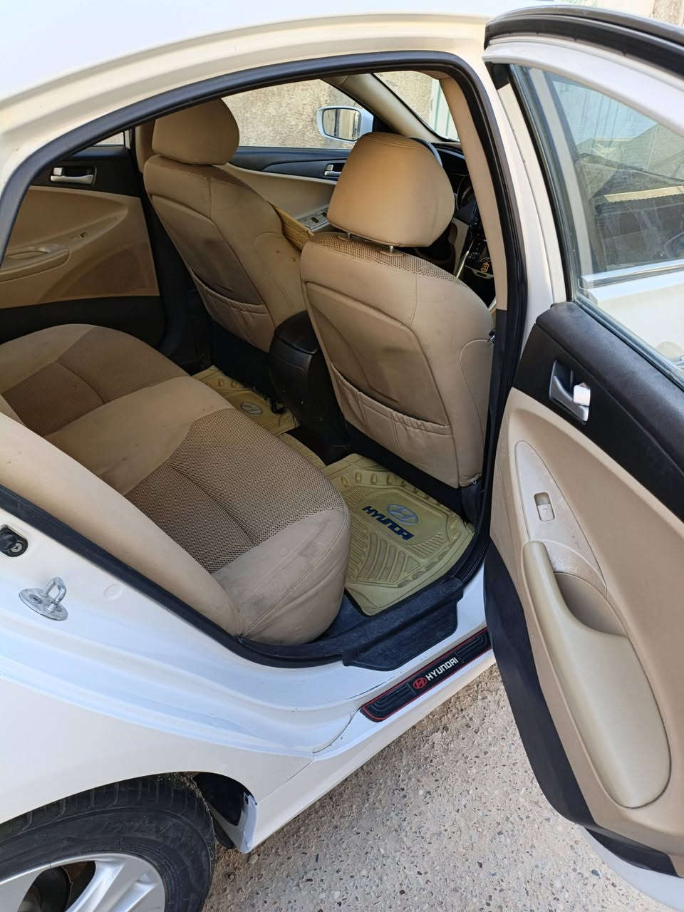 السلام عليكم
سوناتا خليجية للبيع فقط موديل 2010 السيارة جديدة بمعنه الكلمه حتى المحرك ستندر السيارة كفاله عامه فقط بيها شويه بالهلال بارد موضح بالصور سونار السيارة جاهزه على اخر حبايه بأسمي رقم وهزه جديده تحويل مباشر ماتصرف الف دينار عليها وتجي وتشوف بعينك مكان السيارة بغداد العبيدي للاتصال

‏‪***********‬‏
السعر 124 وبيها مجال
