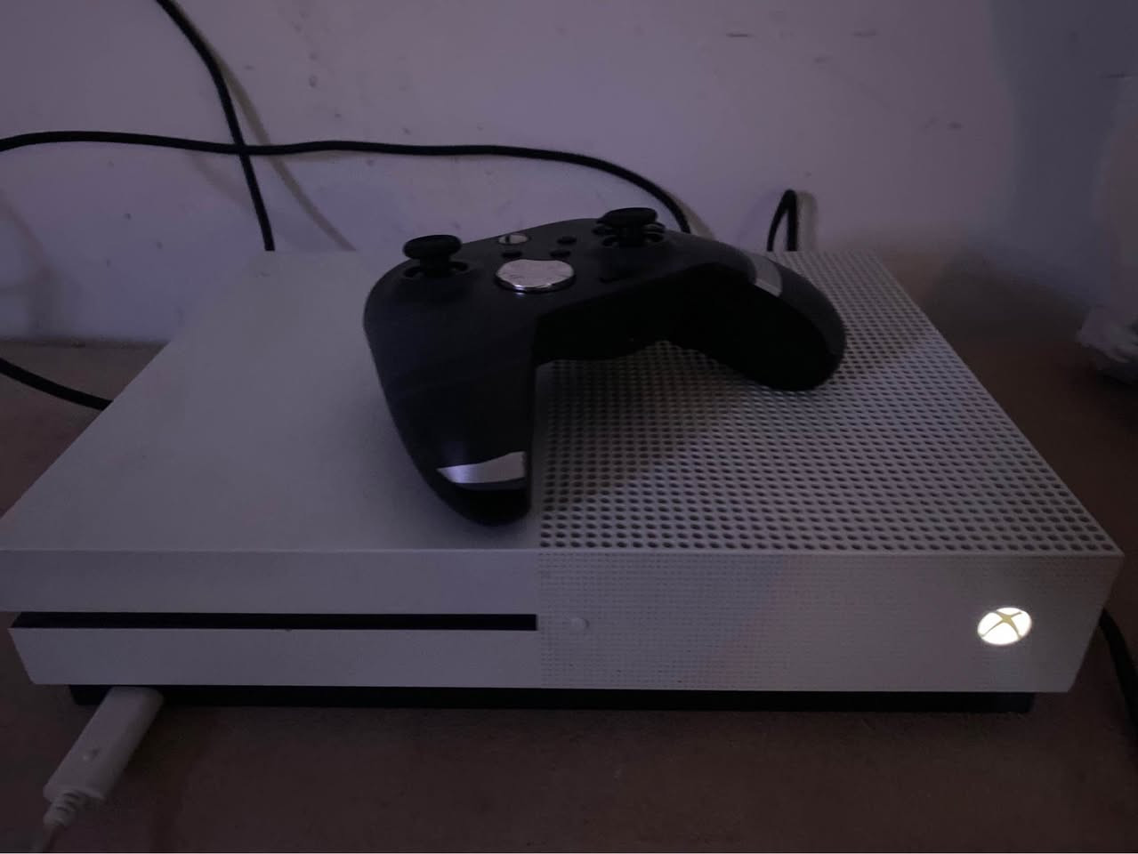 السلام عليكم اكس بوكس وان اس500Gنضيف مامفتوح ولامصلح ولابي اي خلل ع فحص شرط ويا حساب موضحه للعاب الي بي بالصور سعره170مكاني بغداد بغداد, العراق


**إذا كنت صاحب هذا الإعلان وتريد حذفه لأي سبب، رجاءا أرسل رسالة إلى الدعم الفني**