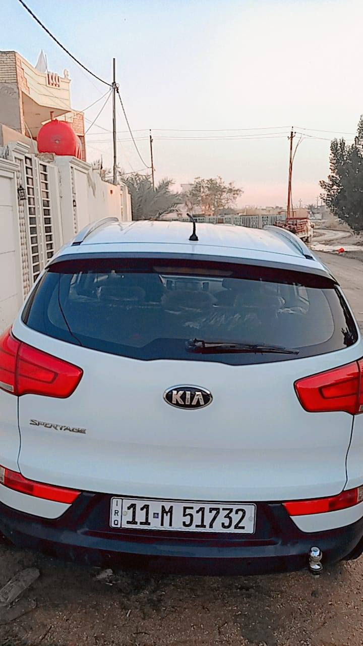 للبيع سبورت موديل ١٥ بااسمي رقم بغداد الجديد سنويه جديده هزه جديده ماشيه ١١٠ محرك ٢٠٠٠ دوش خليجي كير محرك بلادي بس البنيد مصبوغ أثر طابوكه وبشرط مامفتوح ولاسبانه ممدوده عليه سبانه والباقي كفاله السعر ١٦٠ اتصل َتدلل ***********
