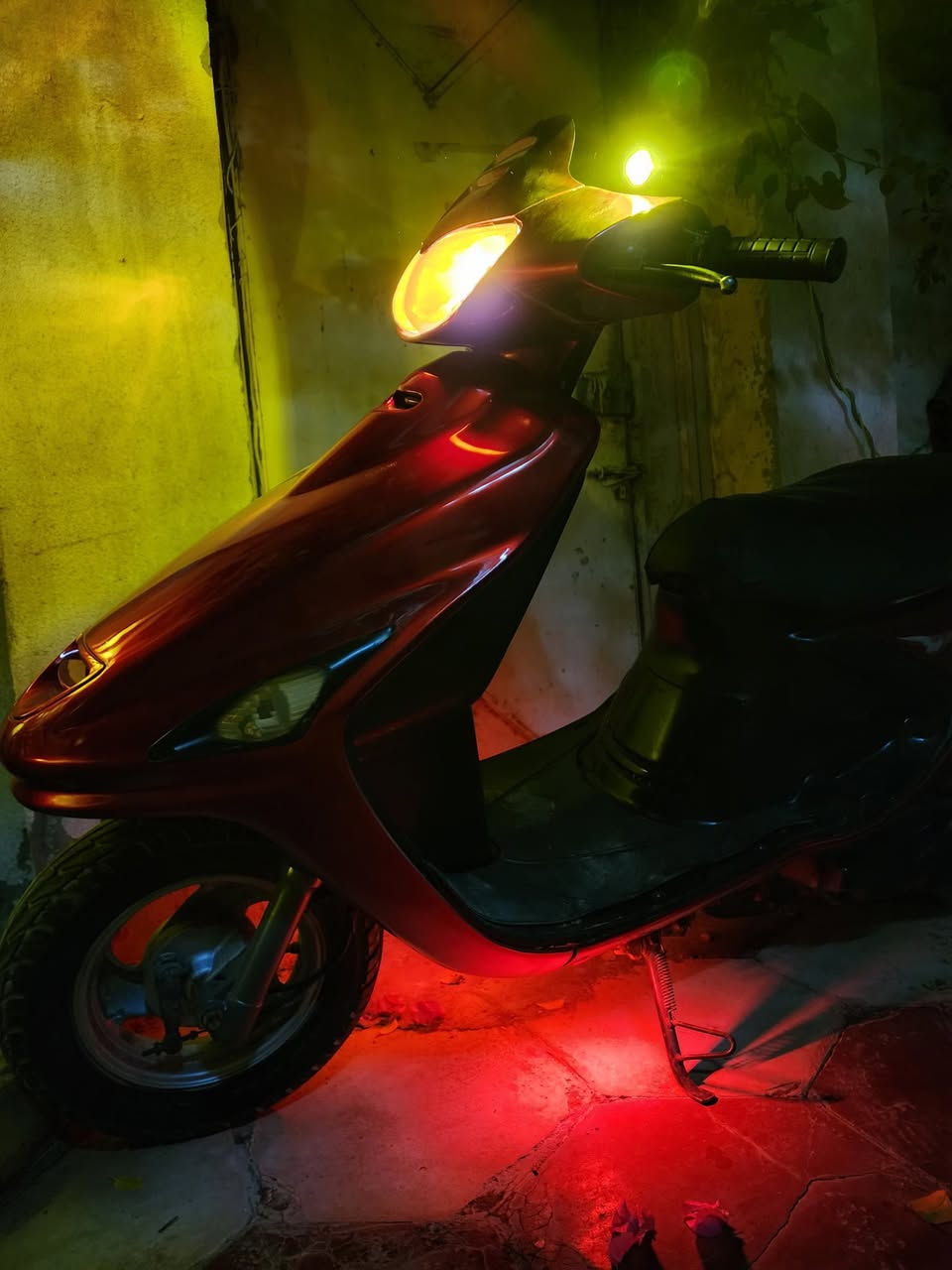 السلام عليكم ورحمة الله ..

دراجة فراشة للبيع بيع مستعجل الدراجة شغاله من كل النواحي وشرط الفحص سلف هندر مكينه كهربائيات اشاير دبلات بانزين بريك من كلشي الخ دراجه ناعمه ومرتبة ونظيفة جداً سعر 400 وبيها مجال حك الجيه العنوان الديوانية / الحمزة الشرقي 

متواجد خاص 
ومتواجد اتصال هاتف :: ***********
