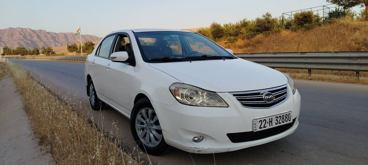 بێوایدی مۆدیل 2014 تۆماتیك سلایت بێ دەعم و سبوغو شوخت سەنەوی بەناوەخۆیە نوێیە مەسروف هیچی تێدانیە هەموی بەشەرت     ژم *********** زین ***********
