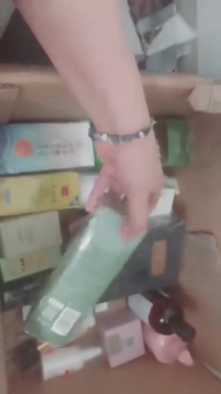 كارتونه عنايه كوري كلهم اصلي بالباركود
بيهم ثكال وخشن 
23 قطعه
تطلع القطعه اقل الالفين وليريد يبيع على الفين هم خير من الله بس ماكو الفين من ٣ وفوك لان بيهم قطع ثكال وكبار من ٥ وفوك
اريدهم ب سعر 30 ألف فقط 
هسه لو ابيع القطعه ب 5 ألف يطلع حساب مال 6 قطع فقط والباقي كله بلاش


**إذا كنت صاحب هذا الإعلان وتريد حذفه لأي سبب، رجاءا أرسل رسالة إلى الدعم الفني**