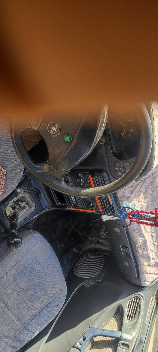 دايو اسبرو موديل 94 رقم قادسيه
المالك بديوانيه وماندل عنوانه السعر 10 مع المجال 
ابيع كوم حديد 
***********
