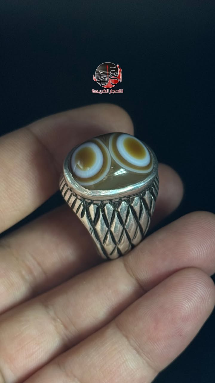 سليماني عينين صريحات قطعة في منتهى الجمال صياغة امير خربالي مقاس "25" ***********
