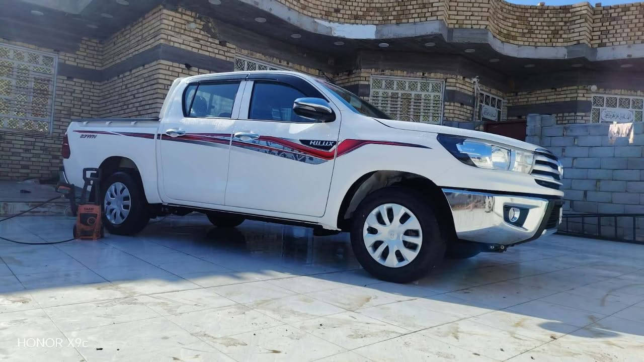 السلام عليكم شباب بيكم مديل 2025 سياره  ماشيه 2000بعدها بلا يلون فحص موقت
تتحول اي محافضا سياره حره مكان ناصريه سوك الشيوخ سعرها 250 وبيها مجال الطيبين رقم راعيها ***********
