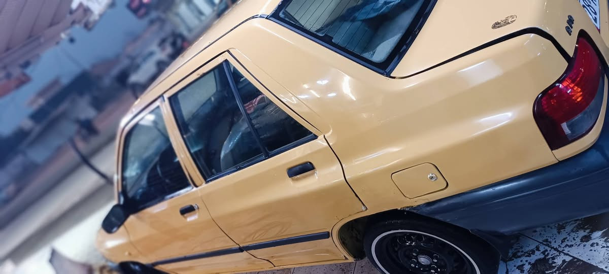 السلام عليكم  سياره سايبه 
موديل 17؛كير ومكينه بجيس وحداديه وتخم تاير جديد 
مصفره هيئه وغرمات ورقم نجف وباسمي السعر 37وبيه مجال  :بيه طخه بجاملغ الخلفي ومصبوغه حزام جماليه  سياره احله من صور 
الهاتف ✅:*********** محمد البديري
