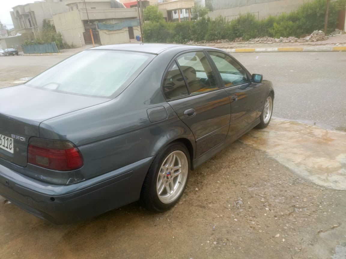 سلام عليكم بي ام بومه 530موديل 2001 بطاقه بانزين سنويه رقم اربيل مكينه بيهه تنقيص سياره جاهزه من كل نواقص السعر 63  او بيهه مجال اني مكلف بل نشر ***********
