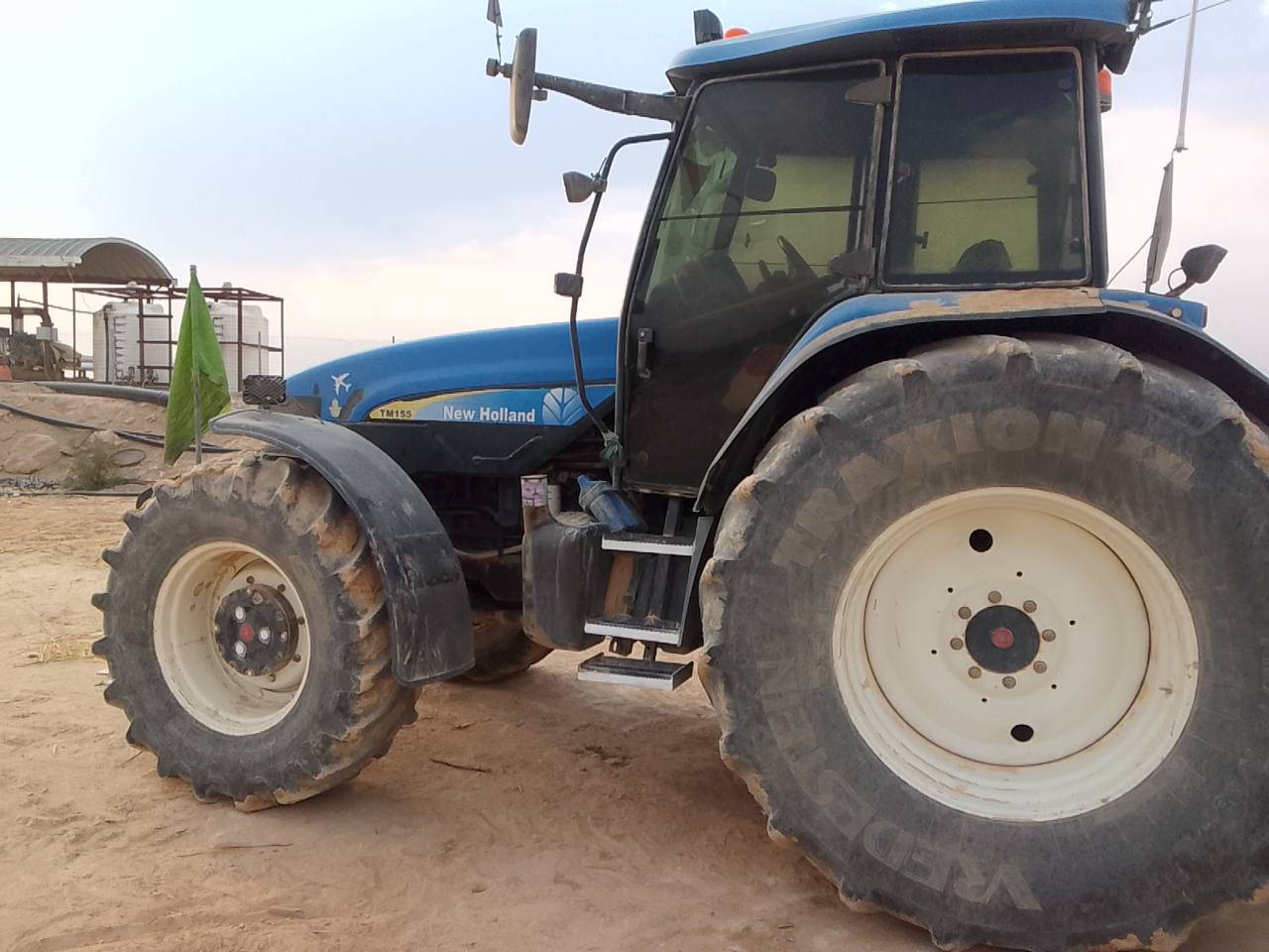 للبيع مكينه 155نضافه 90٠/٠تخم تاير ليكدام معه معداتهة دسك وطابعه الاستفسار عل رقم/***********
