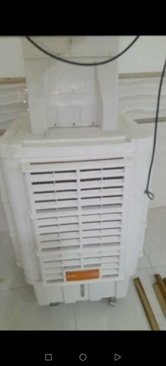 متاح مبرده للبيع استخدام قليل الصيفيه الراحت وعل كد الزوار نضيفه وشغاله مكاني القاسم
 الاستفسار ***********
