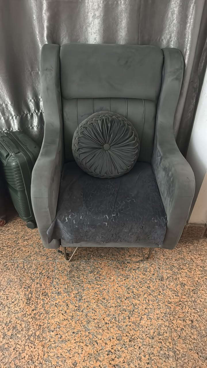 10مقاعد نضيف ومابيه اي خلل الكوشات والفرشات الحمايه وياه قفله 300ومابيه اي مجال بغداد المشتل


**إذا كنت صاحب هذا الإعلان وتريد حذفه لأي سبب، رجاءا أرسل رسالة إلى الدعم الفني**