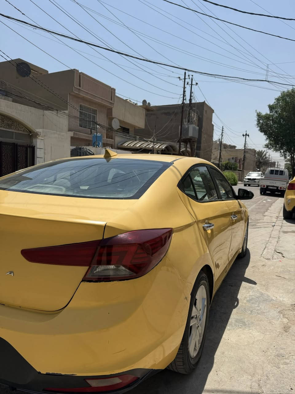 السلام عليكم
الانترا ٢٠١٩ أمريكي 

مكينه ٢٠٠٠cc كير AT

تبريد ثلج ❄️

لايت زنون 💎

مكان السياره بغداد 

منضومه غاز كامله 

ضرر السياره موضحه بالسونار 

السعر :١٠٧ ورقه 

للاستفسار الاتصال ***********
