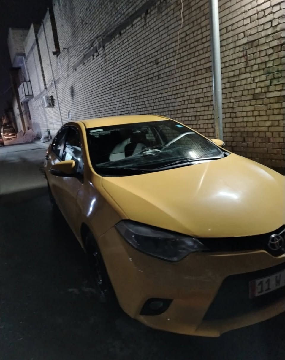 السلام عليكم كورله أمريكي 2014
بدون تبديل 
بدون ايربكات 
حادث طخه بلصندوك نفسه مصلح 
وخشم جاملغ امامي بارد بيه بلعراق
كير مكينه نعمه 
السيارة حلوه وكاعده 
السعر 125 بيها مجال
مكاني بغداد حي اور ..ام الكبر والغزلان
***********
