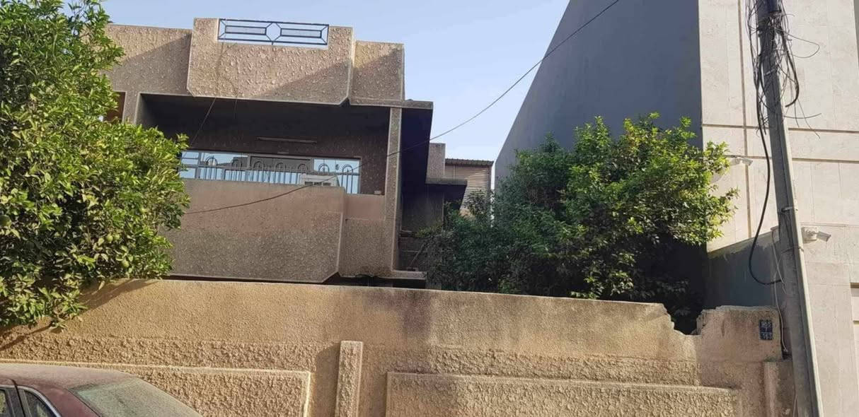 🔴🔴اعلان بيت للبيع
 بيت قديم بسكر حساب ارض
مساحه ٣٣٠ متر
واجهة ١٦ ونص
المربع الذهبي
ثالث باب ع سايدين
الفرع المقابيل فوج طوارء السكر
للتواصل الاتصال على
***********
*********** 
نستقبل جميع العروض سكني زراعي تجاري
في جميع مناطق الموصل
#المملكه
تابع الصفحة ليصلك كل جديد
