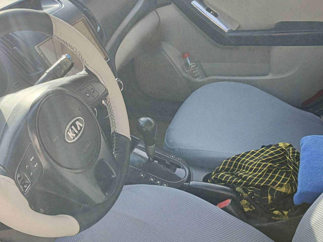 سلام عليكم كيا سيراتو موديل2009خليجي مكينه وكير على شرط 1600 به جملق خلفي طخه بسيط سعر72بيه مجال عنوان ديوانيه غماس ***********
