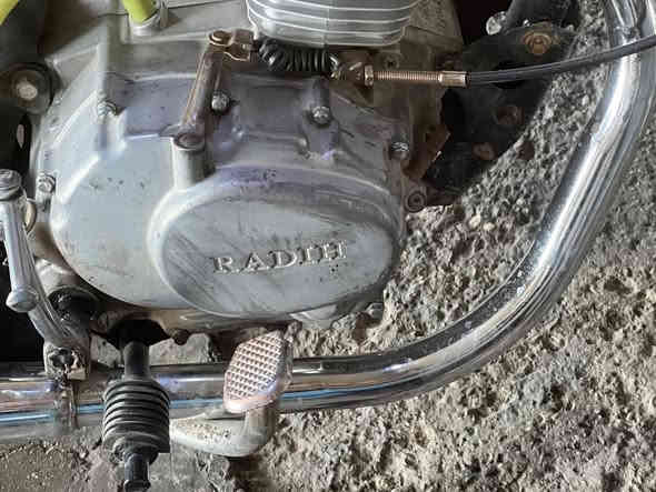 سلام عليكم أربعه كير دراجه نضيفه كله جديد أوراق اصولي أربع ورقات نقص ورقه فقط مكان واسط قضاء الحي سعر ٣٥٠ وبيه مجال خاص مغلق ***********
