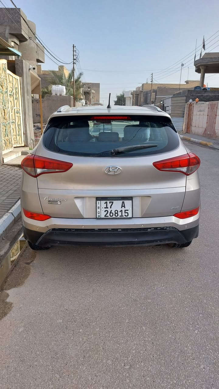 توسان خليجي بنيد مبدل وتصليح جاملغ عكس السائق موديل ١٧ الفيديو والصور للتوضيح مواصفات نص فول السياره بسمي والرقم مثنى ومكان السياره سماوة والسعر ١٥٣ وبيه مجال قليل حك الجيه والسياره نعمة من الله حداديه ومحرك وتبريد بيع فقط ورقمي ***********
