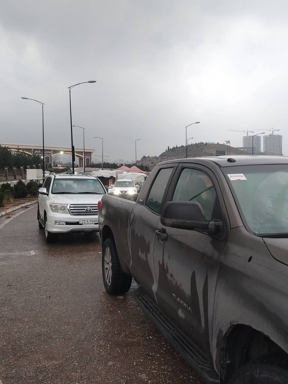 سلام عليكم تاندرا موديل 2010 بدون حادث رقمها سليمانيه و التفاصيل موجود بل فحص امنزله مواصفات ٣ ربع  السعر 110 بي مجال رقمي ***********
