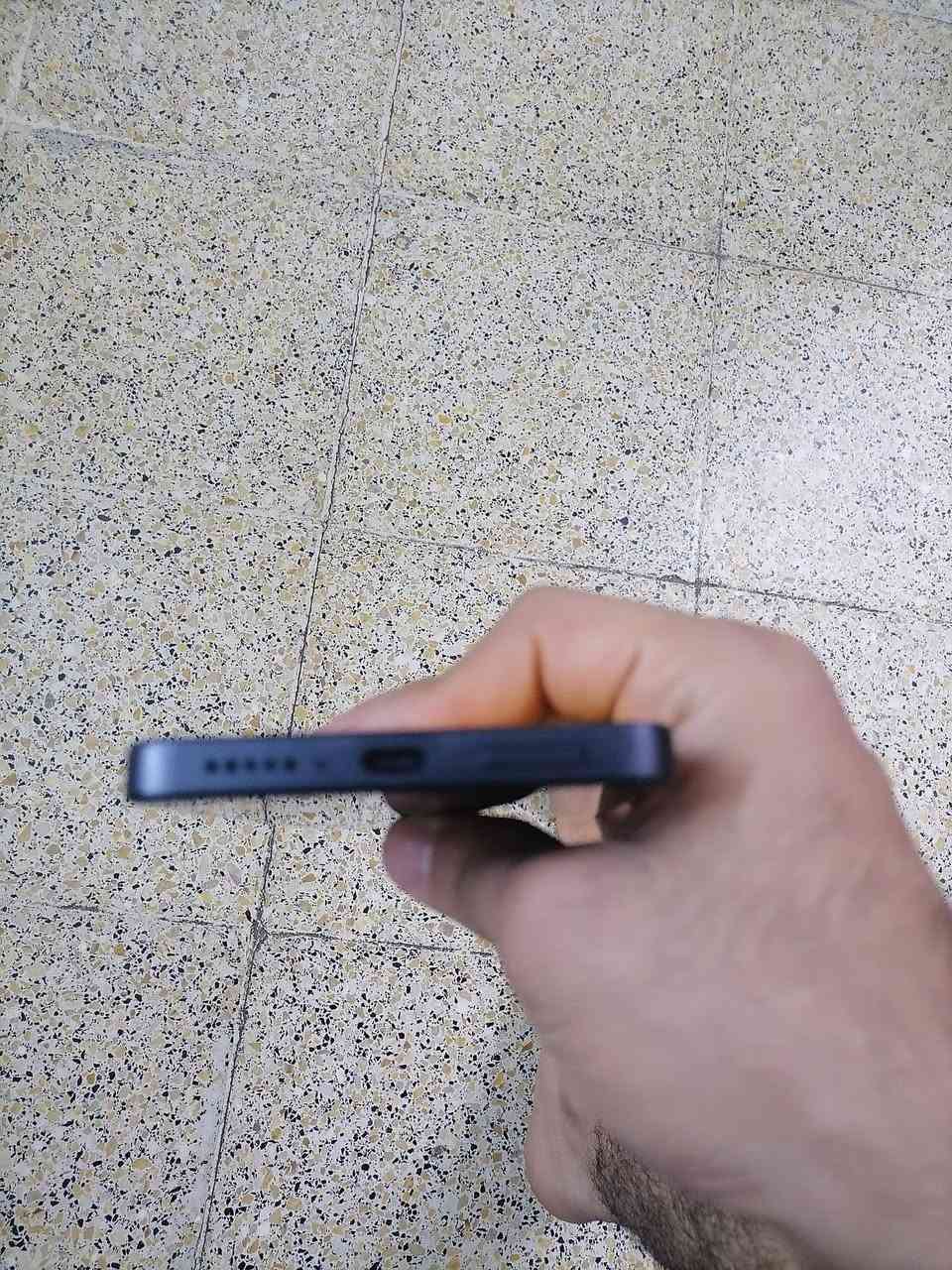 سلام عليكم جهاز بوكوx7برو للبيع فقط جهاز نضيف استعمال قليل ذاكره 512 عشوائيه 12+6 يعني عشوائيه 20  سعره حلو ومناسب ب ٤٠٠ وبي مجال قليل رقم هاتف ***********
ومعى كارتونته الاصليه شرط جهاز جديد لوك شخط مابي يشغل 120 فريم حقيقي وكذالك شاحنه 90 واط معى
