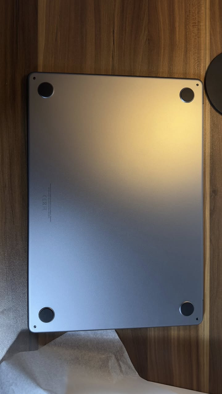 الجدادة والموثوقية بس يمنا 😎🤝💙
اقرة التفاصيل زين👇🏻👇🏻👇🏻
https://t.me/Appllle_Product

Macbook Air  2023
M2 
15 inch 
Hard 512 
Ram 8 
لون سلفر 

الجهاز شرق اوسط وكالة 
بطارية 100‎%‎✅ مشحون 14 مرة فقط✅
ملحقات كاملة 

نظافة 100‎%‎ وللمصداقية عدى شخط بسيط بالكلاس موضح بالصور ممبين. 
( ملاحظة: شخطة وليس فطر ) 

للطلب والأستفسار ارسال رسالة 

قناه التلي 
https://t.me/Appllle_Product

تيك توك
www.tiktok.com/@wolf.wiq

انستا
https://www.instagram.com/wolf.wiq/profilecard/?igsh=MXdpZG5maTQ5N3p1ZA==


**إذا كنت صاحب هذا الإعلان وتريد حذفه لأي سبب، رجاءا أرسل رسالة إلى الدعم الفني**