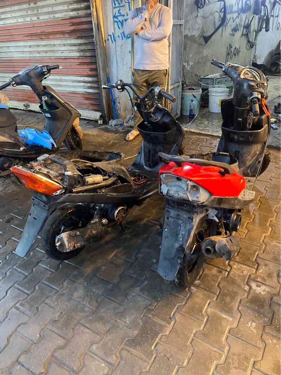 سلام عليكم ماكسات عدله 
ثنينهن مفتوحات 
الحمره ب ٤٥٠ 
والثانيه ب ٤٠٠ 
شغالات 
باقي تفاصيل 
*********** البصرة, العراق
