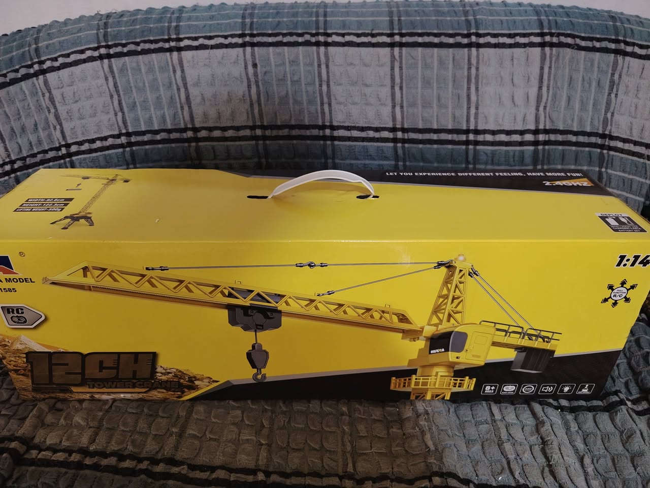 رافعه سعر ٧٥ حفار ثقيل  سعر ٣٢٥ توصيل بغداد ***********
