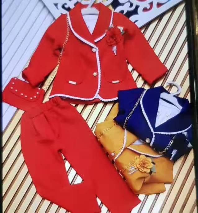 أناقة العيد بدأت عندنا! 👸
طقم بناتي 💃. صُمم خصيصاً ليمنح طفلتك إطلالة سيدات المجتمع الصغيرات.
المقاسات: تناسب الأميرات من عمر 5، 6، وحتى 7 سنوات.
التفاصيل: خامة ممتازة، أزرار ذهبية، وحقيبة "لؤلؤ" لتكتمل الأناقة.
لا تفوتي الفرصة، الكمية محدودة! 🛍️
بسعر 10.000 فقط 
توصيل لكافة محافظة العراق


**إذا كنت صاحب هذا الإعلان وتريد حذفه لأي سبب، رجاءا أرسل رسالة إلى الدعم الفني**