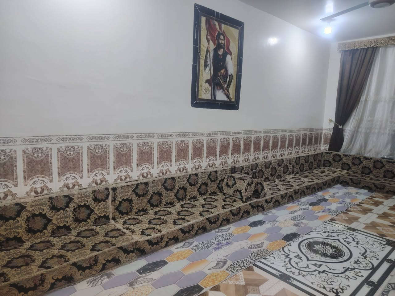ديوان تزكام نظيف درجة أولى
الأرتفاع 20cm 
طول الديوان بالكامل 17متر 

للأستفسار أكثر الأتصال على الرقم 

 ***********
