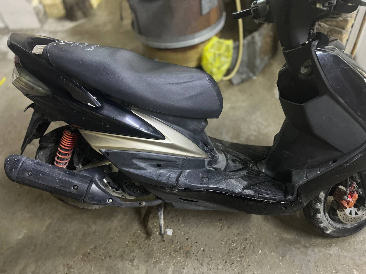 السلام عليكم دراجه للبيع سكنز فحل كوري كفاله عامه صار 20يوم امنزله من الرمبه السعر مليون 300 اوبيه مجال مكاني البلديات حي التراث ***********
