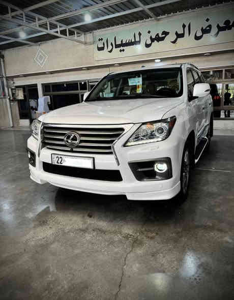 للبيع لكزس LEXUS LX 570 2013 
 السياره بيه الدعاميه الاماميه رش فقط اثر شخوط وبيه شبر BDR بخشم الجاملغ عكس السايق ما مبين اصلاً وبيه 3 رصعات بالقماره صايرات بالجسر مو حالوووب ‼️ باقي السياره كفاله عامه 
رقم اربيل باسمي  

اللون: ابيض صدفي
فول مواصفات ١/١
8 سلندر محرك 5700
* سلايت
* كراسي جلد 
* كراسي كهرباء
* تدفئة تبريد بالكشن
* ٣شاشات اصلية
* تشغيل عن بعد 
* جكات
* فور ويل
* أنظمة قيادة 
* نظام CRAWL
* ثلاجة
* فول تحكم ستيرن
* ستيرن كهرباء
* دبل كير ( عادي+ اوتوماتيك)
* شفتات كير بالاستيرن
* دبل حساس ( امامي+خلفي)
* مرايات كهرباء (شفط) 
* لايت عدسة زنون عالي ناصي
* زراك لايت
* ويل 20 
* ماشية 155

للأستفسار الأتصال

هـ ***********
