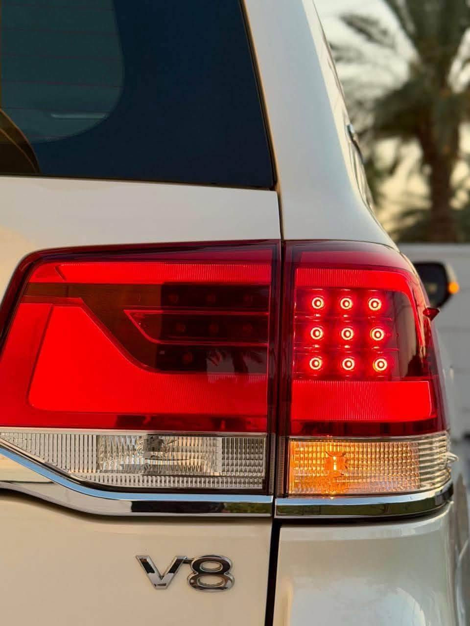 السلام عليكم

لاندكروز GXR 2021 بحريني 

8 سلندر 

رقم بغداد الجديد

صندوك كهرباء اصلي 

اشاير LED

ايربكات 

كراسي كهرباء 

شاشة جبيرة 

بصمة ابواب 

دبل ماوس 

داخل مشمشي 

ماشية 59 الف حقيقي

ومعروفة مواصفاتها 

السيارة جديدة كلش مكفوله كفاله عامة من جميع النواحي

السعر :538 وبيها مجال بسيط

للإستفسار الاتصال على الارقام *********** او ‭***********
