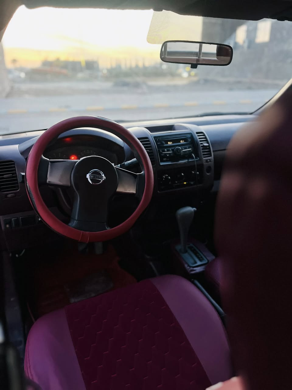 السلام عليكم للبيع بسعر مناسب جدا
بيك أب نيفارا موديل 2009 رقم صلاح الدين دولي شرط التحويل والغرامات سنويه جديده صدر شرط امامي خلفي السياره مكفوله من الصبغ كير ومحرك ففتي السعر 83$ وبيها مجال 
مكان السياره صلاح الدين /تكريت /القادسيه
للاستفسار 
***********
***********
