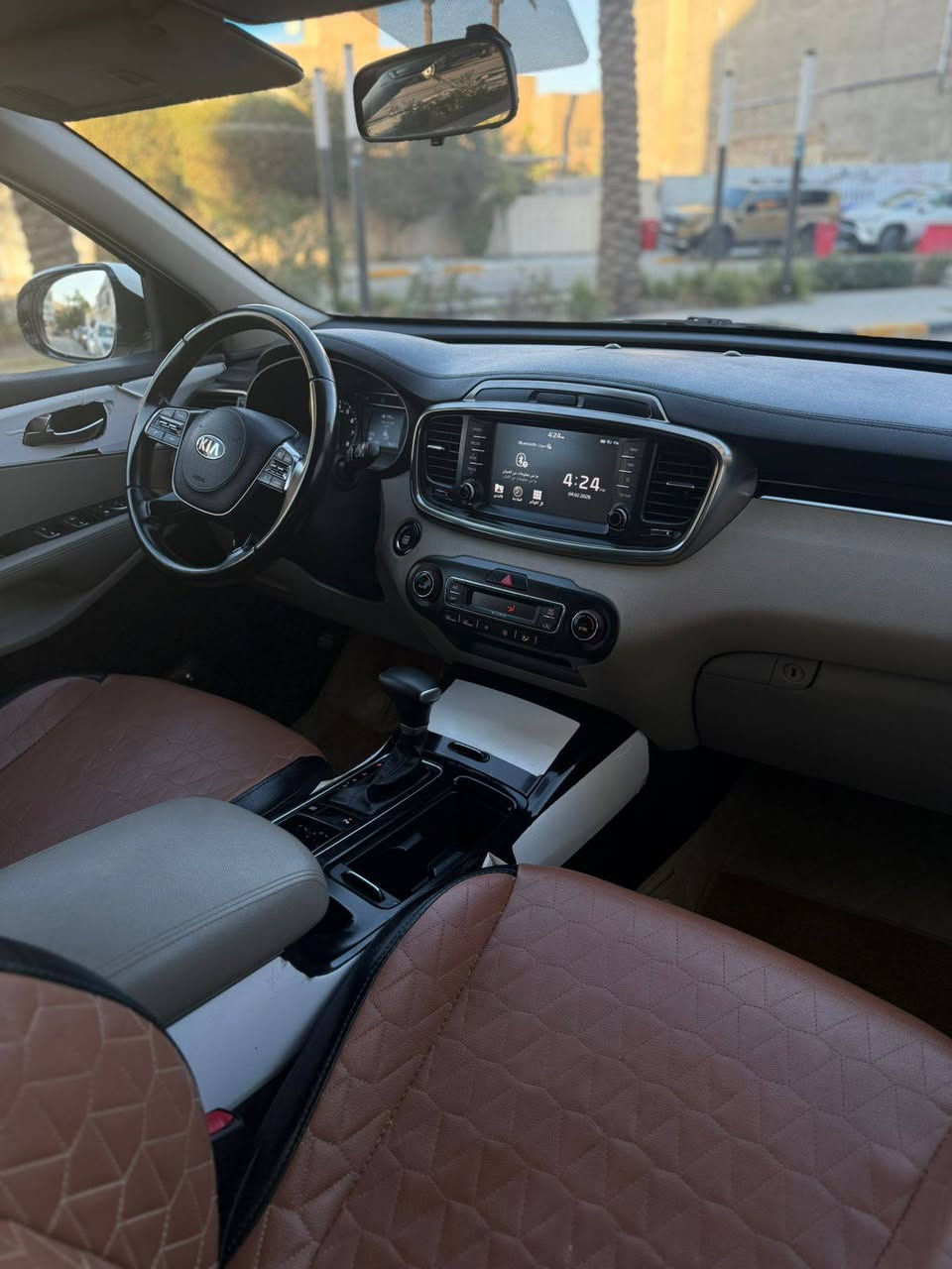 السلام عليكم
كيا سورنتو 
2020
اللون ابيض صدفي
الوارد خليجي
كفاله عامه من كلشي 
ماشيه 76km
المواصفات 
شاشه كبيره كامره خلفيه بصمه ابواب وتشغيل وجنطه ويل كب نيكل حجم 20
تبريد ابيانو + شاشه ثلاث قطع 
7راكب كشنات جلد +الكشنات الاماميه كهرباء
محركV6 كير 8سرعات اوتو +عادي
لد امامي ولد خلفي كشافات اماميه
لايت ثلاث عدسات شباك نيكل اشاير بالمري 
ومري كهرباء شفط 
حساس امامي وحساس خلفي
كلشي واضح بالمنشور 
السياره كفاله عامه من كلشي والكير والمحرك ايضا مكفولات الكهربائيات ايضا
بيه رصعه جدا صغيره بالباب الامامي الايمن مسحوبه PDR وفوكاه تكحيل جدا بصيط
بشرط الدعاميات
الاستفسار ***********
السعر 260$
الموقع بغداد الكاظميه چكوك بغداد, العراق
