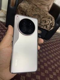 تكنو كامون ٤٠ بريمير • شاشة أموليد ١٤٤ • كاميرا ٥٠+٥٠+٥٠