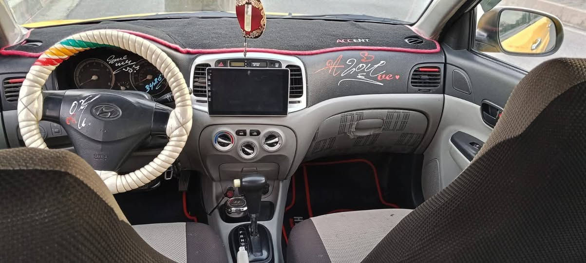 السلام عليكم 👋
#سيارة_للبيع 🚗
#نوع_اكسنت دبدوب موديل 2009👋
#حجم_المحرك_16
#وارد_امريكي
رقم  نينوى اجنبي 🚦 سنويه جديدة 🚗 هيئة وغرامة صفر 
#السيارة بأسمي و شرط التحويل 🚦

#محرك وكير شرط 👋 كير توماتيك 👋 جامات كهرب 👋قفل مركزي 👋مرايات شفط .
تبريد+ تدفة 🥶
📢 ضررها جاملغ امامي فقط

#العنوان #الموصل   
#للاستفسار الاتصال على الرقم 
***********📱📞
