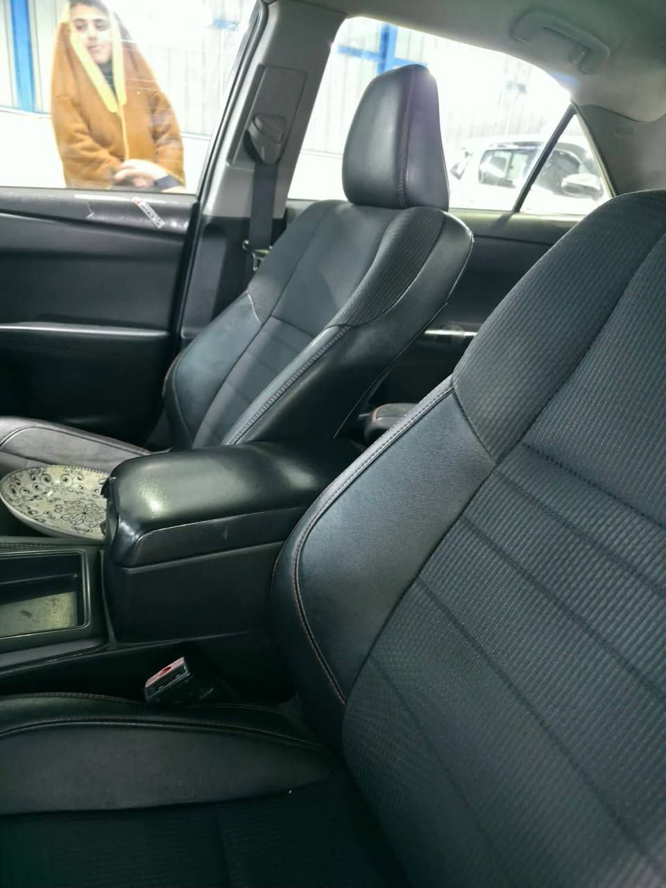 السلام عليكم
كامري ٢٠١٧ بيه فقط بنيد
والباقي كفاله
رقم شمالي صاحبه موجود
الرقم ***********
