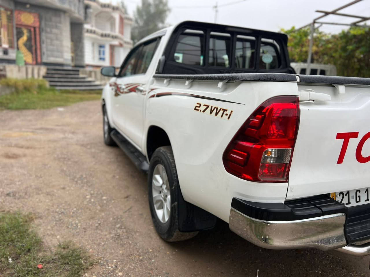 السلام عليكم هايلوكس للبيع موديل 16 اوتماتيك سعودي مواصفات فول تبريد قطعتين دفع رباعي عالي رقم سليمانيه شرط التحويل رقم جديد سنويه ماصاقطه السياره شرط شركه مكفوله كفاله عامه شرط ماشيه 130 بعدها عل وضع الشركه مكان السياره قريه المسحگ السعر 255 وبيها مجال الشراي يتصل ***********
