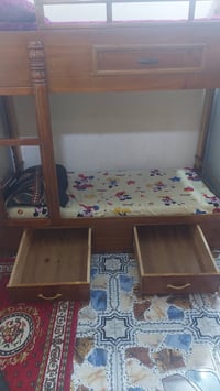 جربايه نفرين طوله متر و٦٠ وعرضه ٨٠ سنتم ٣جرارات كبار وتكفي الحد عمر ١٢...