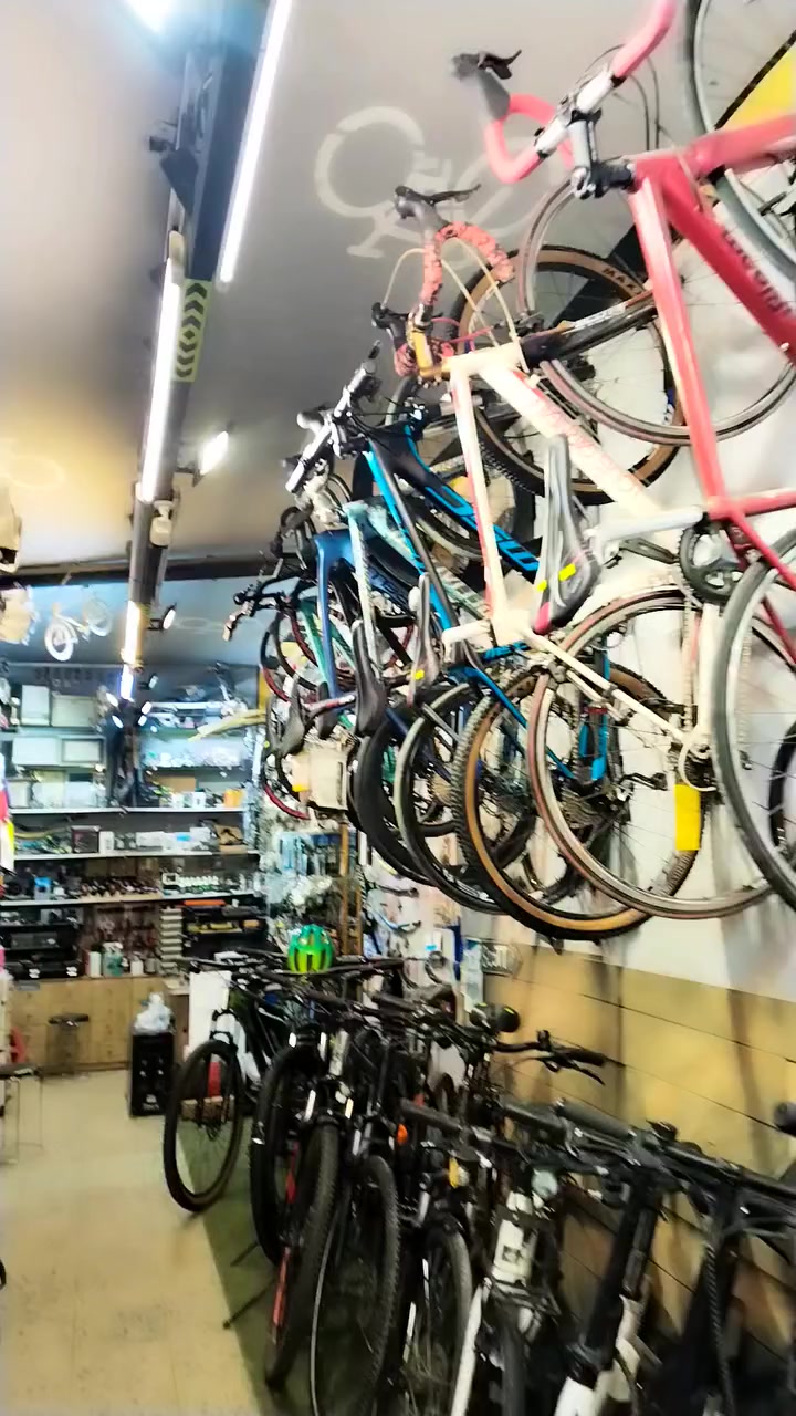 رغم ارتفاع الأسعار ... 

​🚀 كل 1000 متابع .. نقوم بعمل  تخفيضات لعائله GIANT T.R 

🤗 لكن هل مرة غير ( العدد محدود ) 1️⃣0️⃣0️⃣

​لأنكم عصب النجاح وشركاء المسيرة، قررنا نحتفل معكم بطريقتنا الخاصة. مع كل 1000 متابع جديد ينضم لعائلتنا، تنطلق شرارة التخفيضات!

​🎯 وجهتنا القادمة: تخفيضات 29K
​وصلنا الآن لمحطة الـ 29 ألف محب، وبهذه المناسبة أعددنا لكم عروضاً تليق بـ "العمالقة" في متجرنا GIANT T.R..

​💡 كود الخصم الذهبي
​استخدم الكود التالي عند الدفع لتحصل على خصم إضافي فوري:

​الكود: GIANT29K  

​لماذا تختار هذا الكود؟
لأنه يجمع بين قوة اسم متجرنا والرقم المميز الذي وصلنا إليه بفضلكم، وهو متاح لفترة محدودة جداً (( ل 100 زبون فقط عندما نصل ل 100 زبون ينتهي العرض ✅

​📢 انشر الخبر!
​لا تدع العرض يتوقف عندك، شارك المنشور مع أصدقائك لنصل سريعاً إلى المحطة القادمة 30K ونطلق مفاجأة أكبر!
​GIANT T.R .. كن عملاقاً باختياراتك

#جاينت_تي_أر_لاتحتار #متجر_معتمد_منذ_2018
#نختصر_عليك_هم_التجربة_ونعطيك_قمة_الرفاهية
#خبرة_في_المجال_أكثر_من_10_سنوات
#غايتنا_خدمتكم_لأقصى_الحدود
#كل_ما_يحتاجة_الدراج_الهوائي_في_مكان_واحد
#اصنع_قصتك_مع_جاينت_تي_أر
@أبرز المعجبين #دراجات_كهربائيه #دراجات_هوائية
#SHIMANO #WEST_BIGING #MAXXIS #INTERNATIONAL #SCOTT #TREK #GIANT #ORBEA #ENELEE #ZEUS #VP #easyDO #ABUS #MSC #FORMAT #CANNONDALE 

®️ Giant T.R -  Bicycles and Accessories .. 🚴‍♂️

🔴العنوان : بغداد / نفق الشرطه / مقابل المشاتل / مجمع الدراجات الهوائيه  . 

🔴للأتصال و الاستفسار :  
*********** 📲
*********** 📲

🔴 توصيل : بغداد + المحافظات ( مركز + اطراف ) . 

لسنا الوحيدون ... لكننا بكم الأفضل ان شاء الله ♥️

🥇🥇🥇🥇🥇🥇🥇🥇🥇🥇🥇🥇🥇🥇🥇🥇
