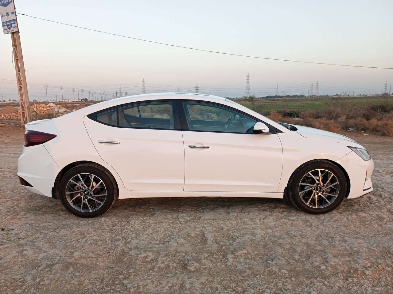 انترا للبيع موديل 2020سنويه،بسمي،رقم،بغداد سياره بيهه بنيد مصبوغ مكينه بيهه كازكيت فقط لاتبخر ولا تنقص،ولباقي كفاله سعره 140وبيهه،مجال ضد ***********
