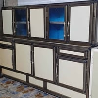 كونتر مطبخ • مكان سنكي • باب موجود