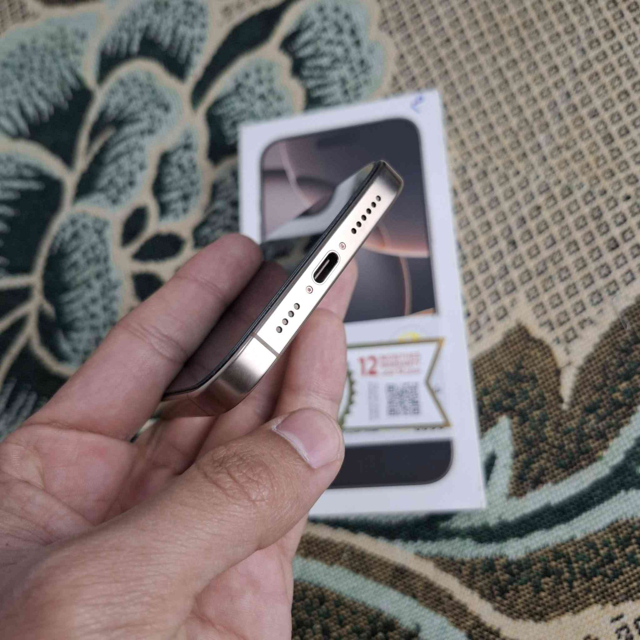 ايفون 16 برو ماكس ( شرق اوسط )
ذاكره 256 تك سيم📲
بطارية 100 دورات 100🔋
نضافة 100‎%‎💎
كامل ملحقات 📥
لون ذهبي 💛
السعر : 1475 الف قفل 🔒
بغداد الدوره حي الميكانيك 📍
*********** واتساب ☎️
