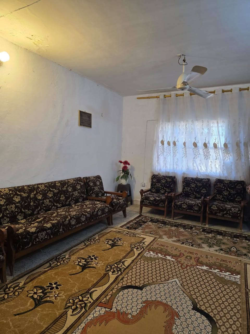 تخم  صاج اصلي  عدد قنفات3عدد كراسي مفرد 5 ديالى بعقوبة السعر ٢٠٠ وبي مجال ***********
